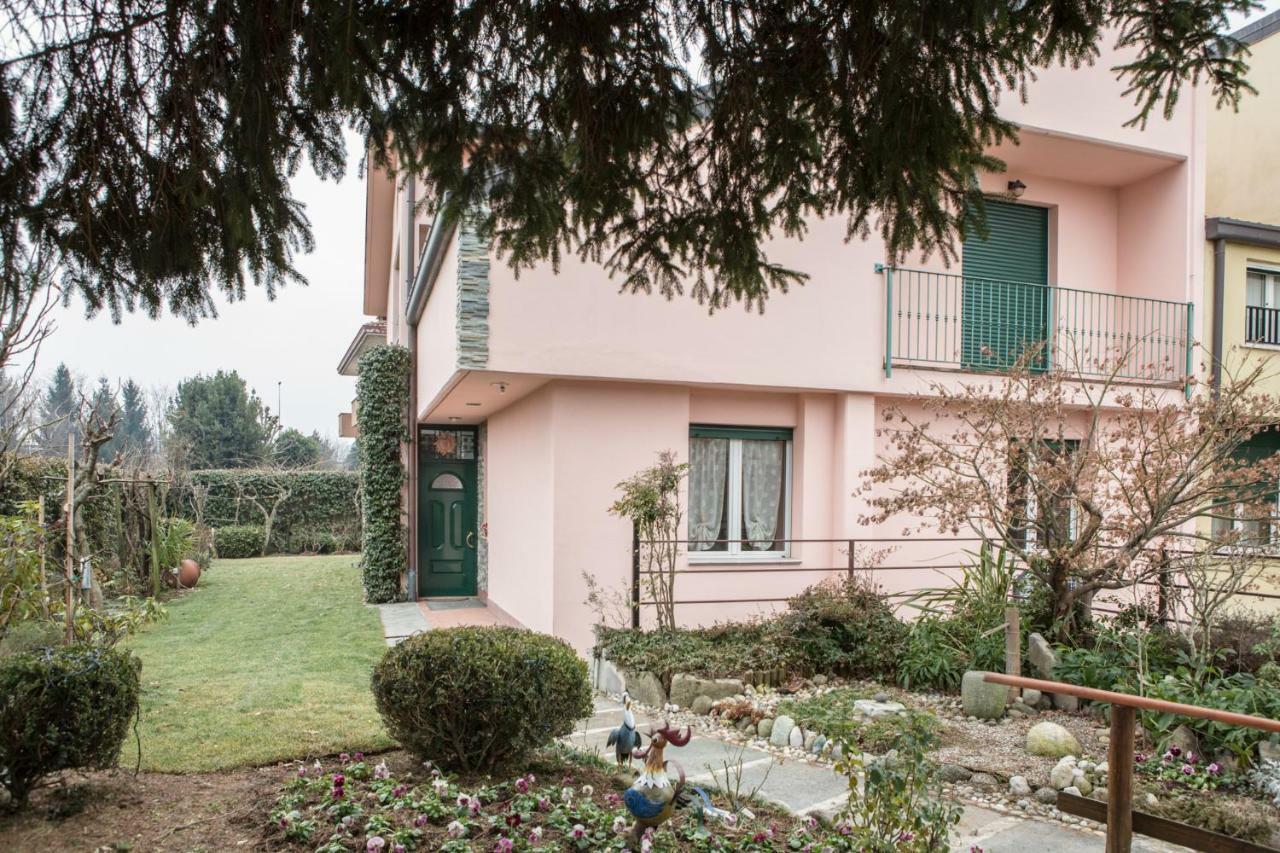 Casa Rosa Apartment Luisago ภายนอก รูปภาพ
